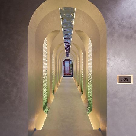 Happy Dragon Courtyard- Newly Renovated With French Windows, Near Tian'Anmen Forbidden City,Lama Temple And Heaven Temple, 3Minutes Walk From Subway,Fluent English Speaking With Tourist Sights Tickets Service ,Free Coffee &Laundry Service Пекин Екстериор снимка