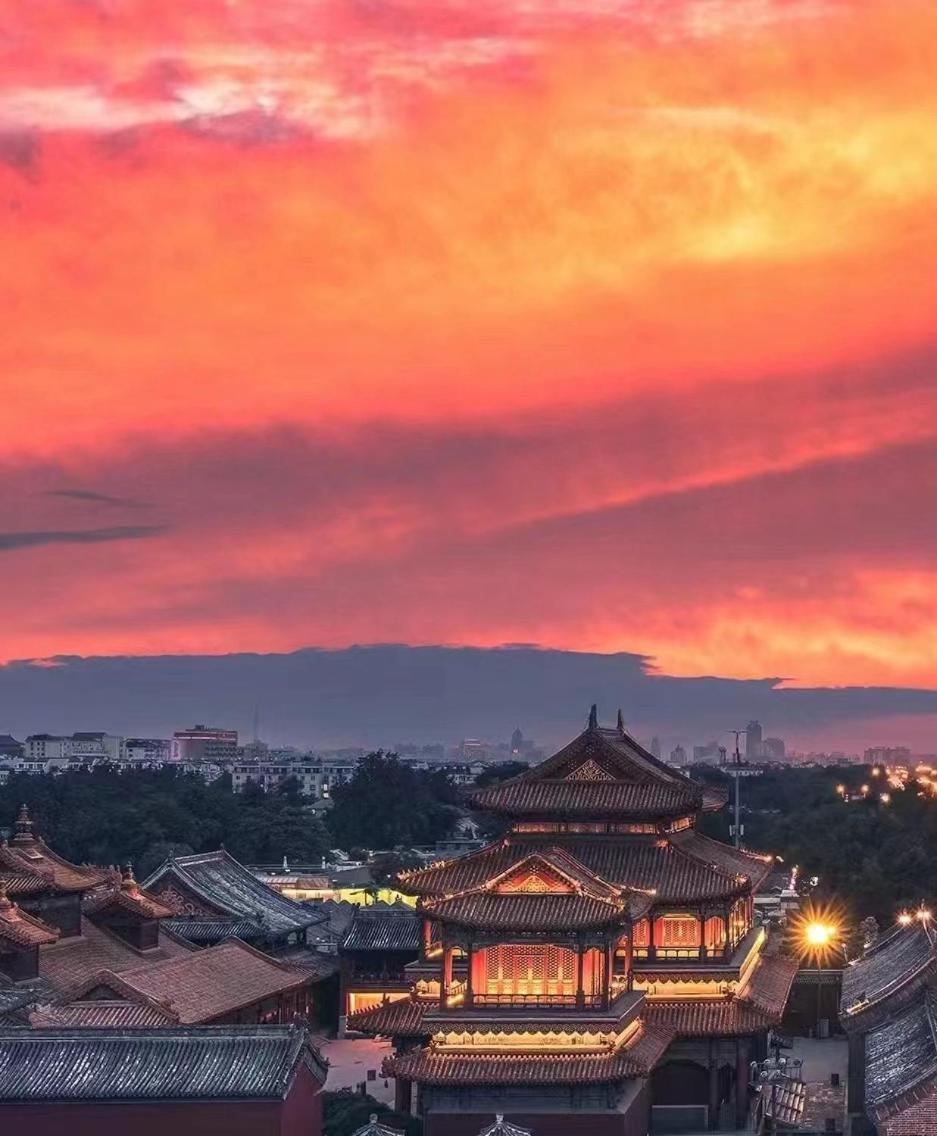 Happy Dragon Courtyard- Newly Renovated With French Windows, Near Tian'Anmen Forbidden City,Lama Temple And Heaven Temple, 3Minutes Walk From Subway,Fluent English Speaking With Tourist Sights Tickets Service ,Free Coffee &Laundry Service Пекин Екстериор снимка