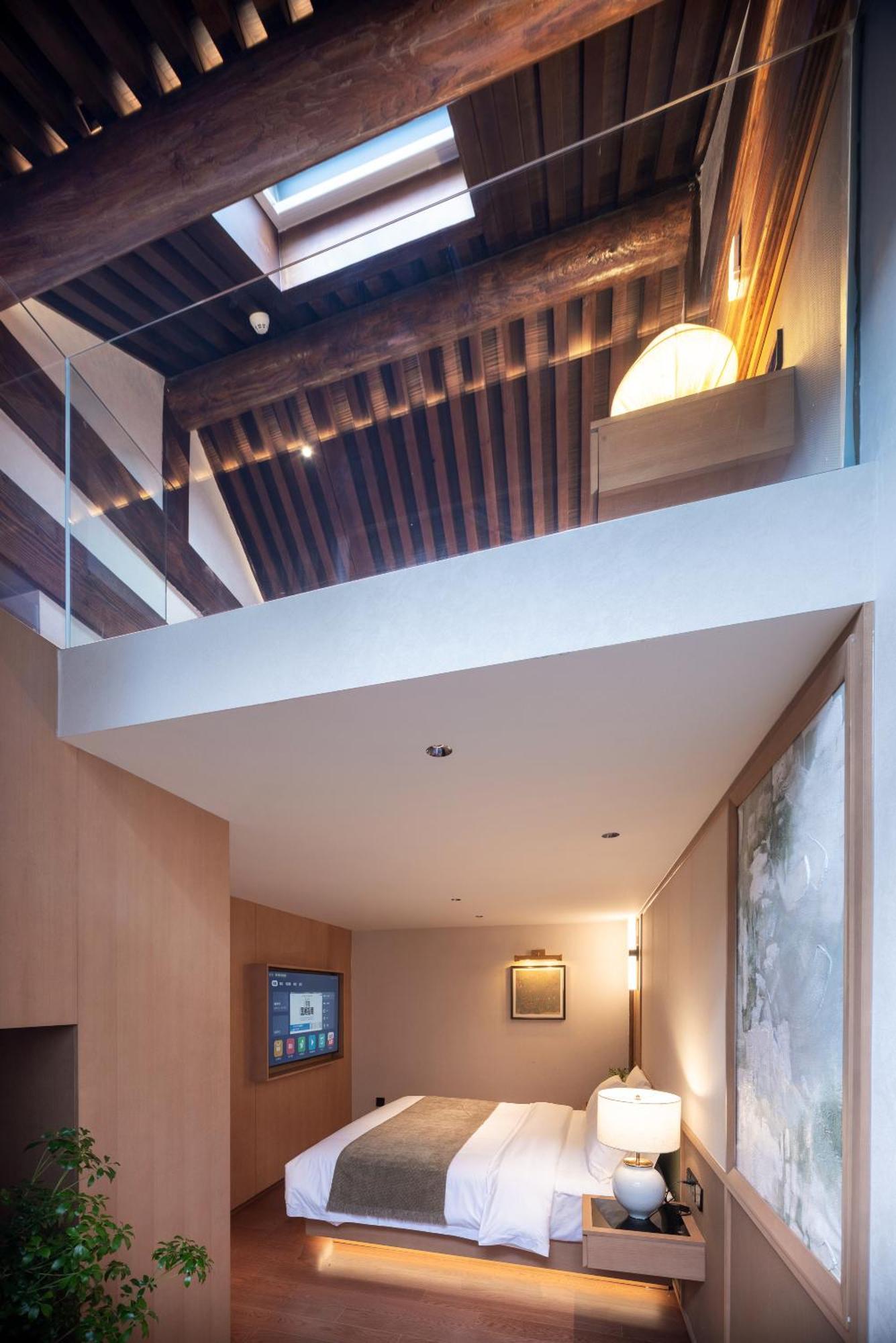 Happy Dragon Courtyard- Newly Renovated With French Windows, Near Tian'Anmen Forbidden City,Lama Temple And Heaven Temple, 3Minutes Walk From Subway,Fluent English Speaking With Tourist Sights Tickets Service ,Free Coffee &Laundry Service Пекин Екстериор снимка
